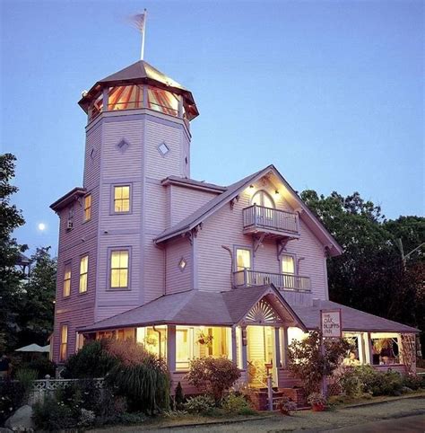 19 Black-Owned Hotels You Have to Visit | Oak bluffs, Exterior design ...