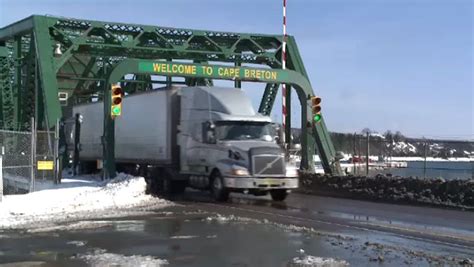 Truckers express concerns about safety on Canso Causeway | CTV News