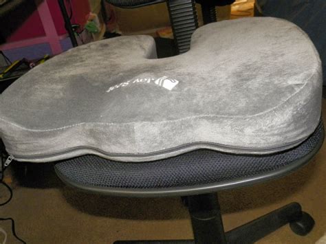 mygreatfinds: Joy Seat Memory Foam Seat Cushion For Back Pain Relief Review