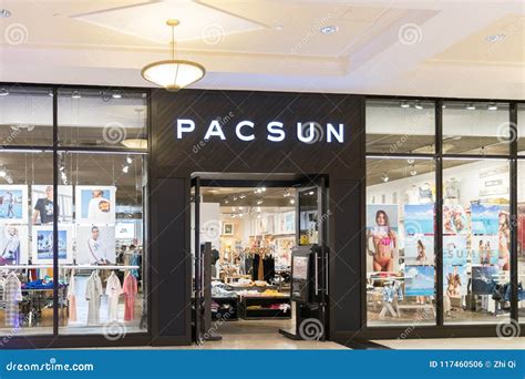 Pacsun Logo on Store Front Sign Foto editorial - Imagen de marca ...