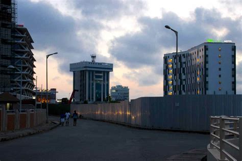 Akwaaba - Welcome to Africa - Arrival at the Accra airport in Ghana - travelCAP.de