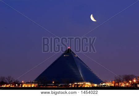 Memphis Pyramid Image & Photo (Free Trial) | Bigstock