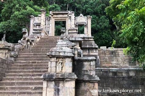 Day tour -Yapahuwa, The Ancient Rock Fortress & Kingdom of Dambadeniya| LankaExplorer Holidays