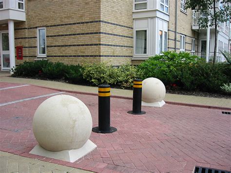 Manual | Automatic Bollards Manufacturer & Fitter in Yorkshire