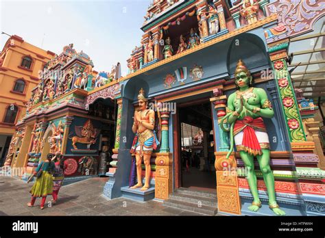 Singapore, Little India, Sri Vadapathira Kaliamman, hindu temple Stock Photo - Alamy