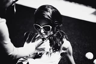 Model with oversized sunglasses | shadestation11 | Flickr