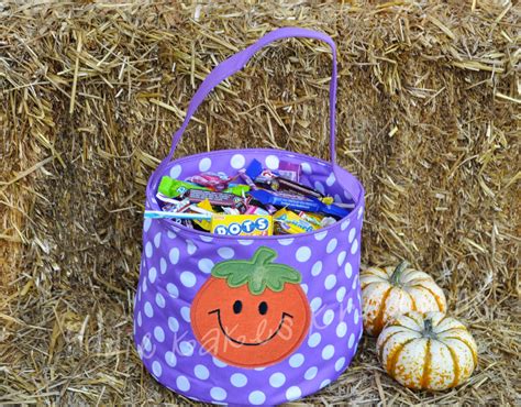 Personalized Halloween Candy Bucket with Smiling Pumpkin