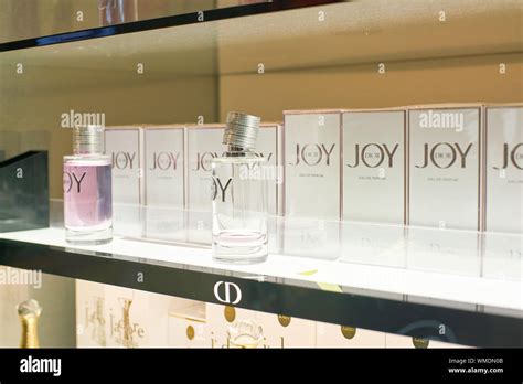 Perfume bottles in hi-res stock photography and images - Alamy