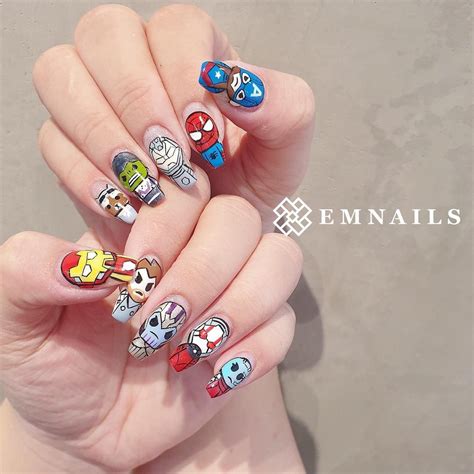 31 Avengers: Endgame Nail Art Ideas That Put the Marvel Universe at Your Fingertips | Marvel ...