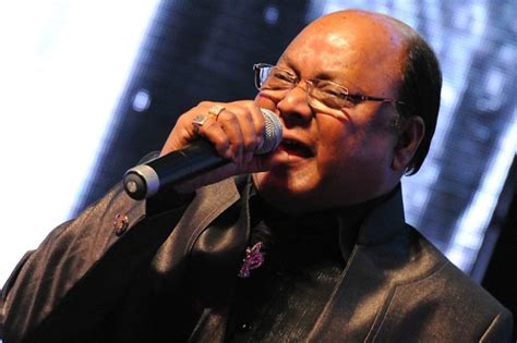 Veteran Singer Mohammad Aziz Passes Away After Suffering Cardiac Arrest