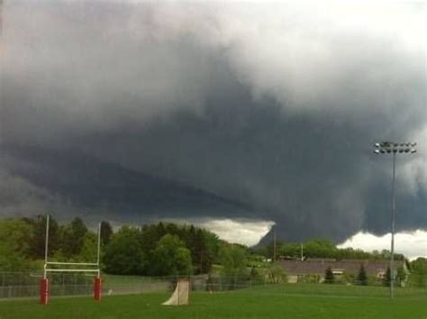 The Immelman Turn » Blog Archive » North Minneapolis Tornado