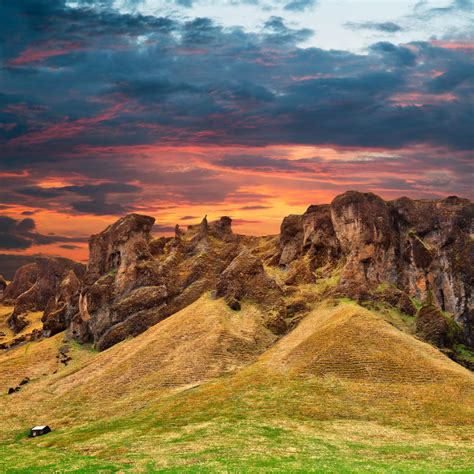 Iceland Sunset Fantasy - Monster Mountain by somadjinn on DeviantArt