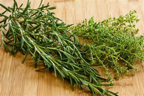 How To: Chop Rosemary and Thyme — Medical Weight Loss Clinic