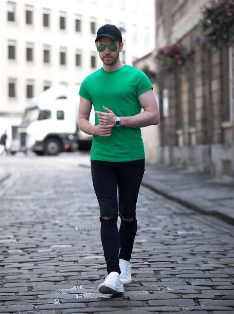 Pop Of Colour With A Striking Green T Shirt Outfit - Your Average Guy