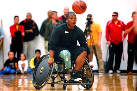 2010 Warrior Games-1 | Army Spc. Craig C. Smith dribbles the… | Flickr