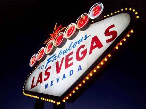 Las Vegas sign night by naturebe on DeviantArt