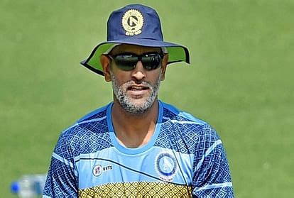 Ms Dhoni Shaved His White Beard, New Look Will Make You Crazy - Amar ...