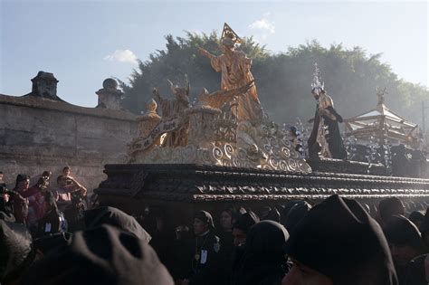 Semana Santa Processions in Antigua, Guatemala • Choosing Figs