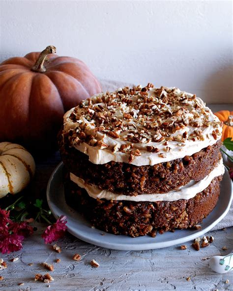 Pumpkin Pecan Praline Cake with Spiced Bourbon Cream Cheese Frosting ...