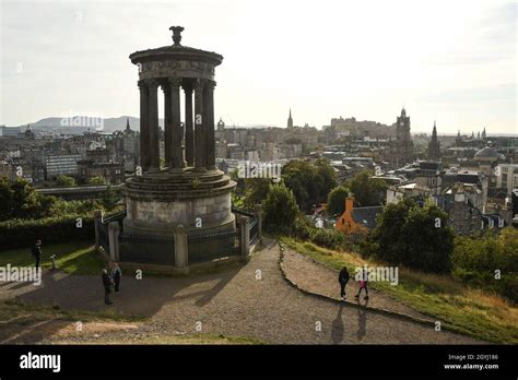 Edinburgh city centre Stock Photo - Alamy