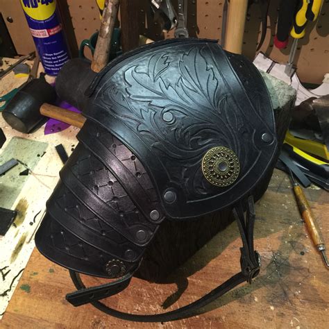 Leather pauldron | Leather armor, Pauldron, Shoulder armor