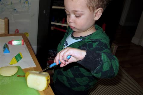 Peaceful Parenting: Beginner Fruit Cutting