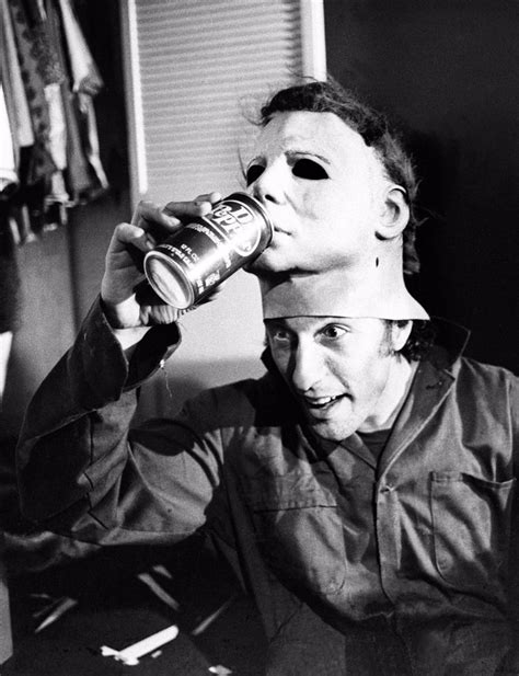 40 Amazing Behind the Scenes Photos From the Making of 'Halloween ...