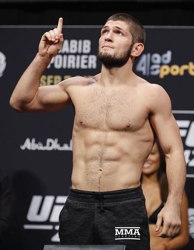 Khabib Nurmagomedov Height Weight Body Measurements Family Facts