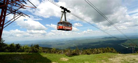 Student Travel in New Hampshire Rocks