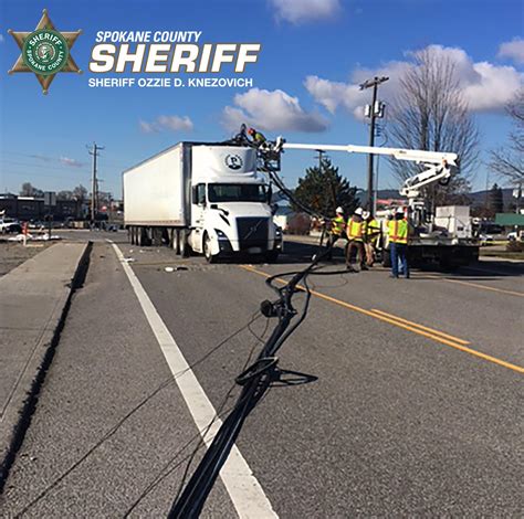 Semitruck hits sagging power line in Spokane Valley, knocks out electricity | The Spokesman-Review