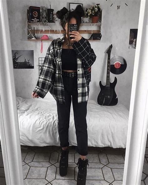 Soft Grunge Outfit Ideas