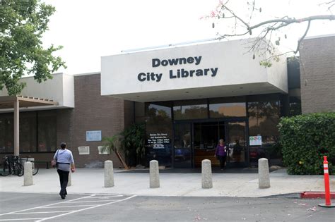 No library jobs will be lost during renovation, city official says ...