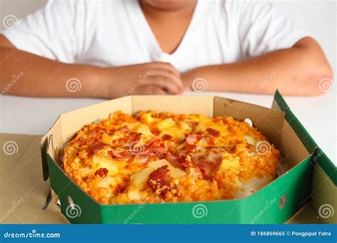 Fat Kids are Eating Pizza in the Tray. Stock Image - Image of lunch, childhood: 186869665
