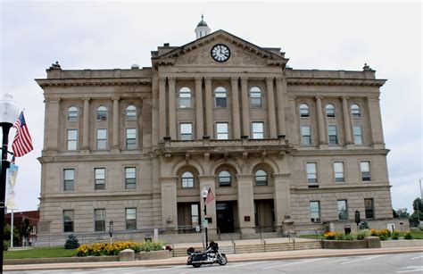 Huntington County, indiana - 92 Courthouses on a Street Glide