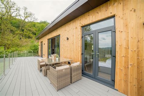 Top 6 Luxury Cabins In Wales, UK - Updated 2024 | Trip101