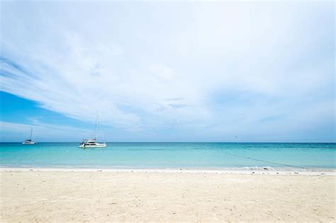 10 Best Beaches in Jamaica (and Where to Stay Nearby) | Oyster.com