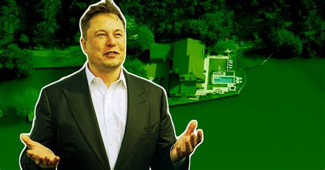 Turns Out Elon Musk Still Lives in a Giant Mansion, Not That Little ...