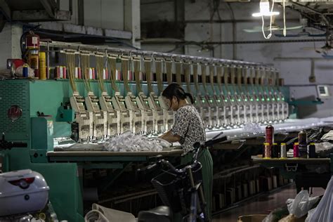 Asia Factory Manufacturing Slump Persists as Economies Lose Steam - Bloomberg