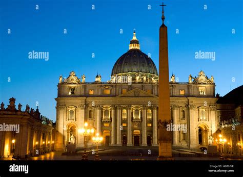 St. Peter's Basilica and St. Peter's Square at night, Rome, Italy ...