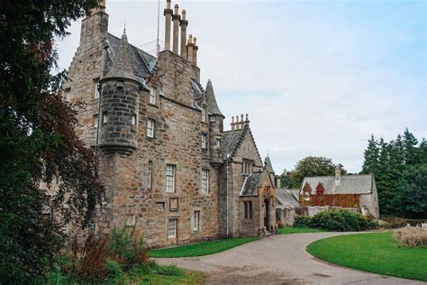 Your Guide to Lauriston Castle in Edinburgh | Tall Girl Big World