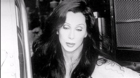 Cher - Walking In Memphis (Filtered Instrumental) - YouTube