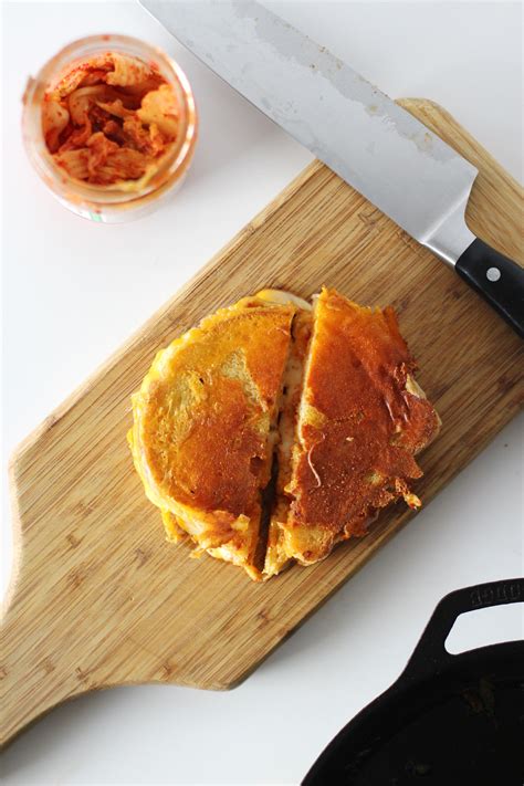 Kimchi Grilled Cheese – HonestlyYUM