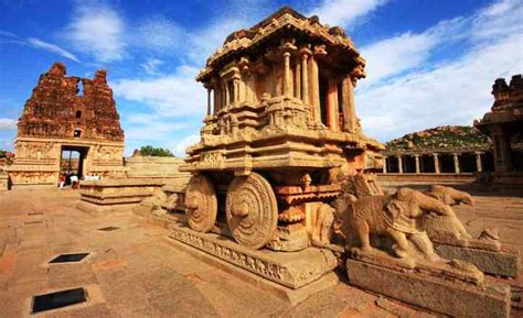 Hemakuta hill temples, south indian tour karnataka Hampi.