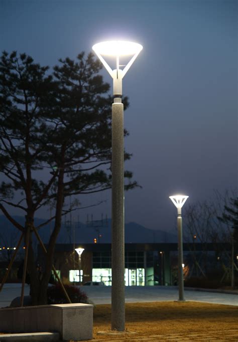 DESIGNPOLE | Park Light Poles – Base Plate Style