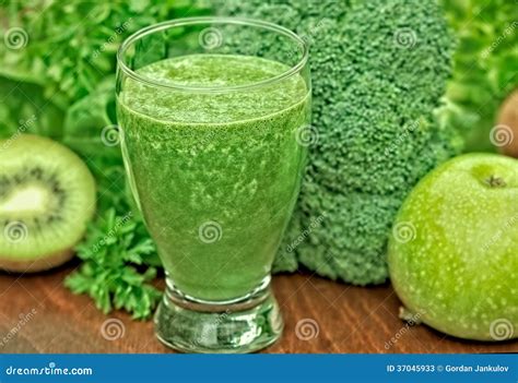 Green Smoothie - Green Juice Stock Image - Image of homegrownproduce ...