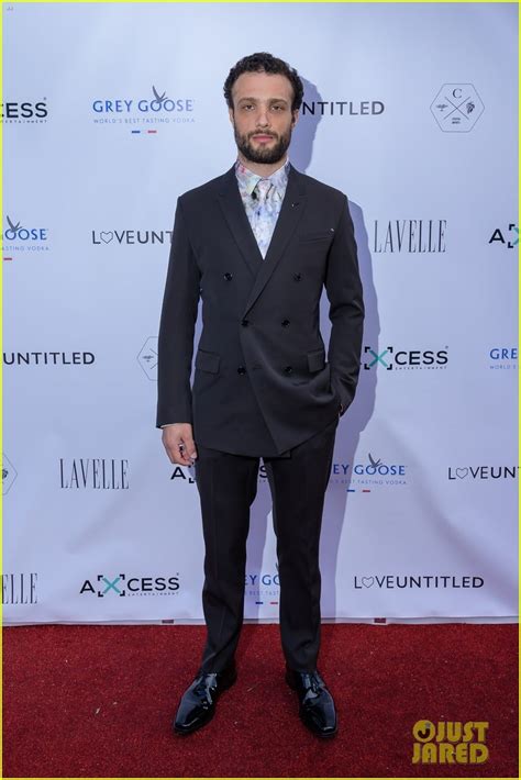 Photo: barry keoghan calm with horses tiff 2019 07 | Photo 4349414 ...