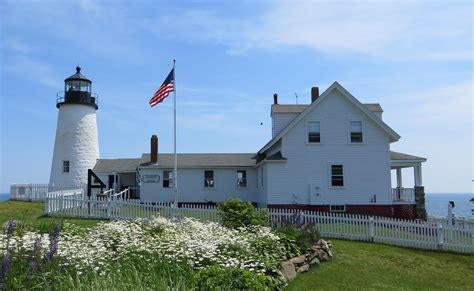 Pemaquid Point Lighthouse Bristol, ME (est. 1827) | Lighthouse ...