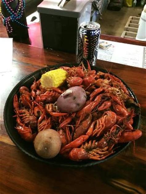 CIRCLE M CRAWFISH, Big Sandy - Menu, Prices & Restaurant Reviews - Tripadvisor