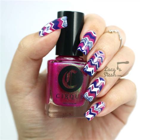 16 Zig-Zag Nail Art Designs To Try This Spring