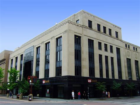 File:Iowa-Des Moines National Bank Building.jpg - Wikimedia Commons